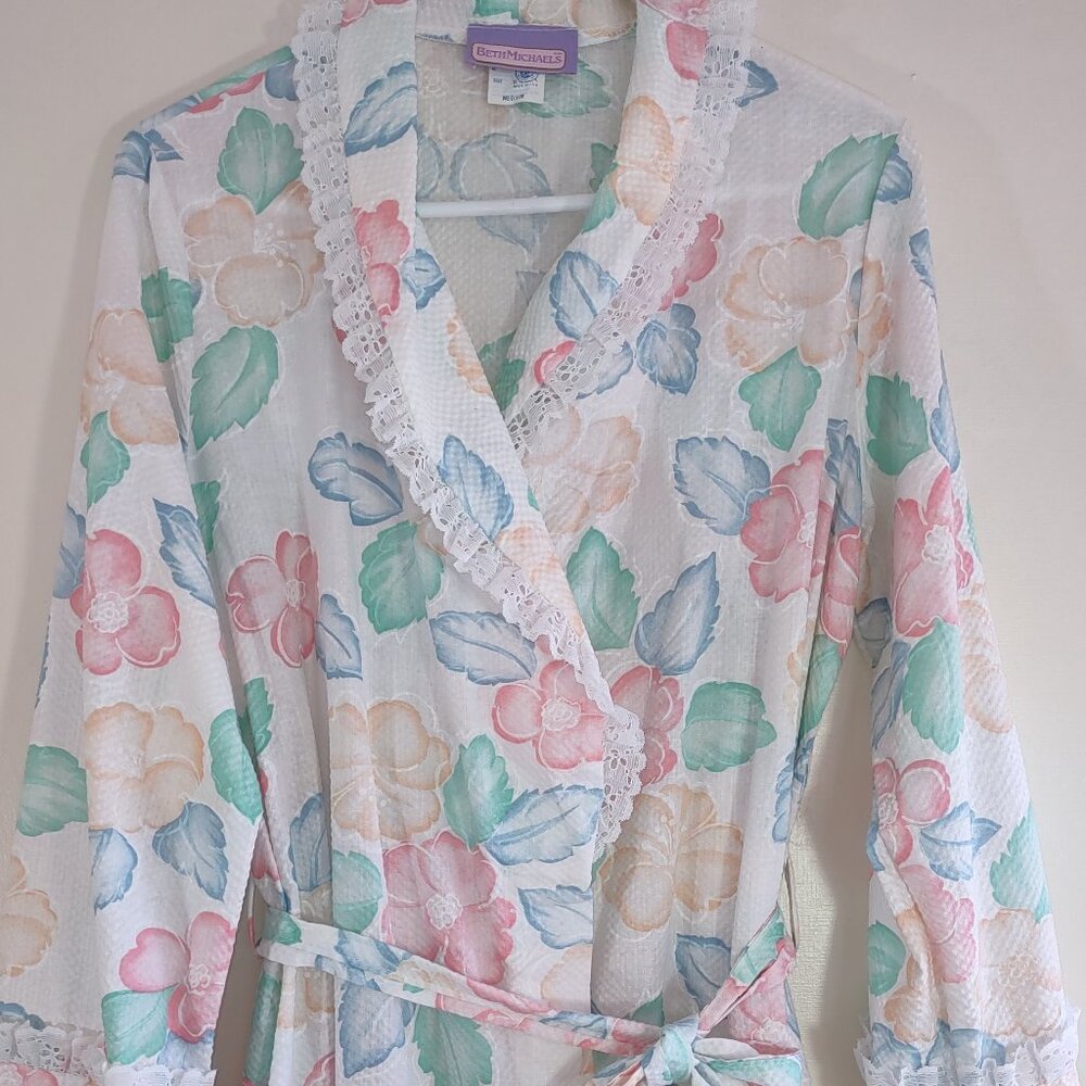 Vintage Beth Michaels Floral Seersucker & Lace Robe Cottage Garden  Medium NWOT - Picture 3 of 14